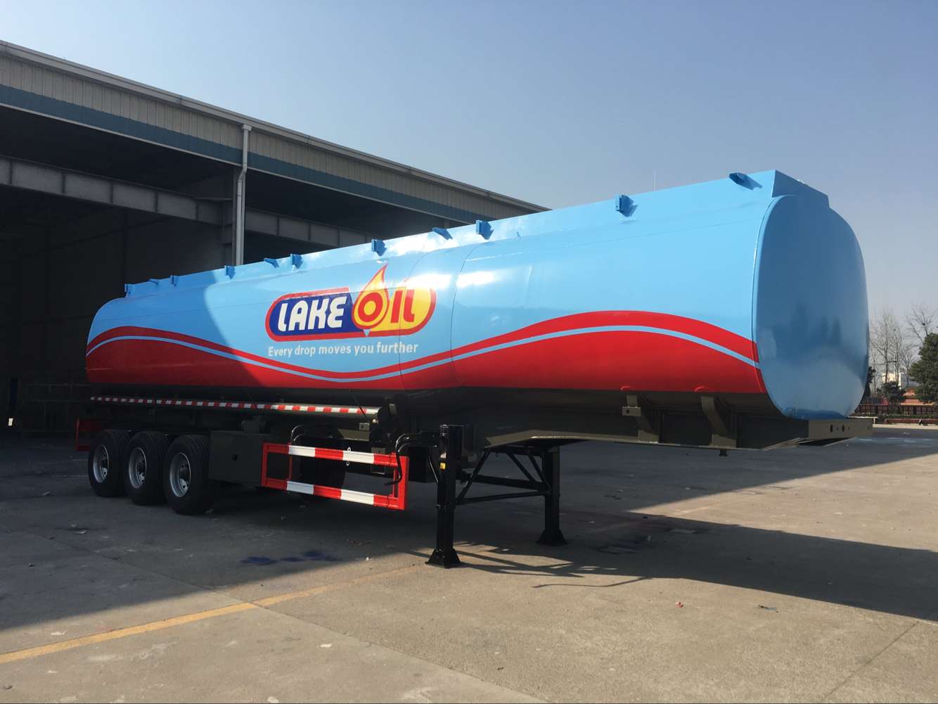 3 محاور ناقلة وقود نصف مقطورة