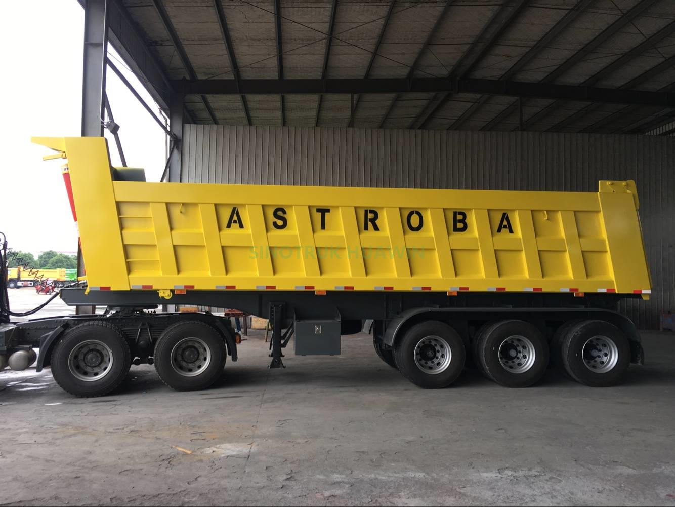 3 Axle 40 Tons Sinotruk Huawin Mining Dumper Dump Dump Tipper نصف مقطورة مع شكل U