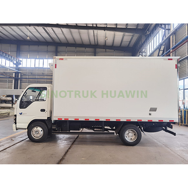 ثلاجة HOWO 4X2 Truck-116HP 4T