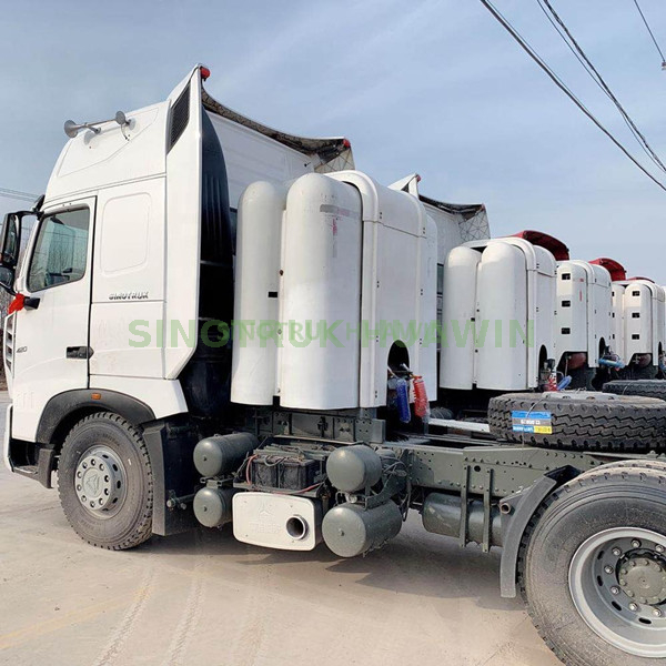ساينو تراك HOWO 6X4 420hp CNG شاحنة جرار