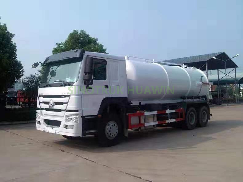 ساينو تراك HOWO 6X4 فراغ شاحنة صهريج شفط مياه المجاري