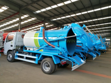 SINOTRUK HOWO 4X2 شاحنة شفط مياه الصرف الصحي