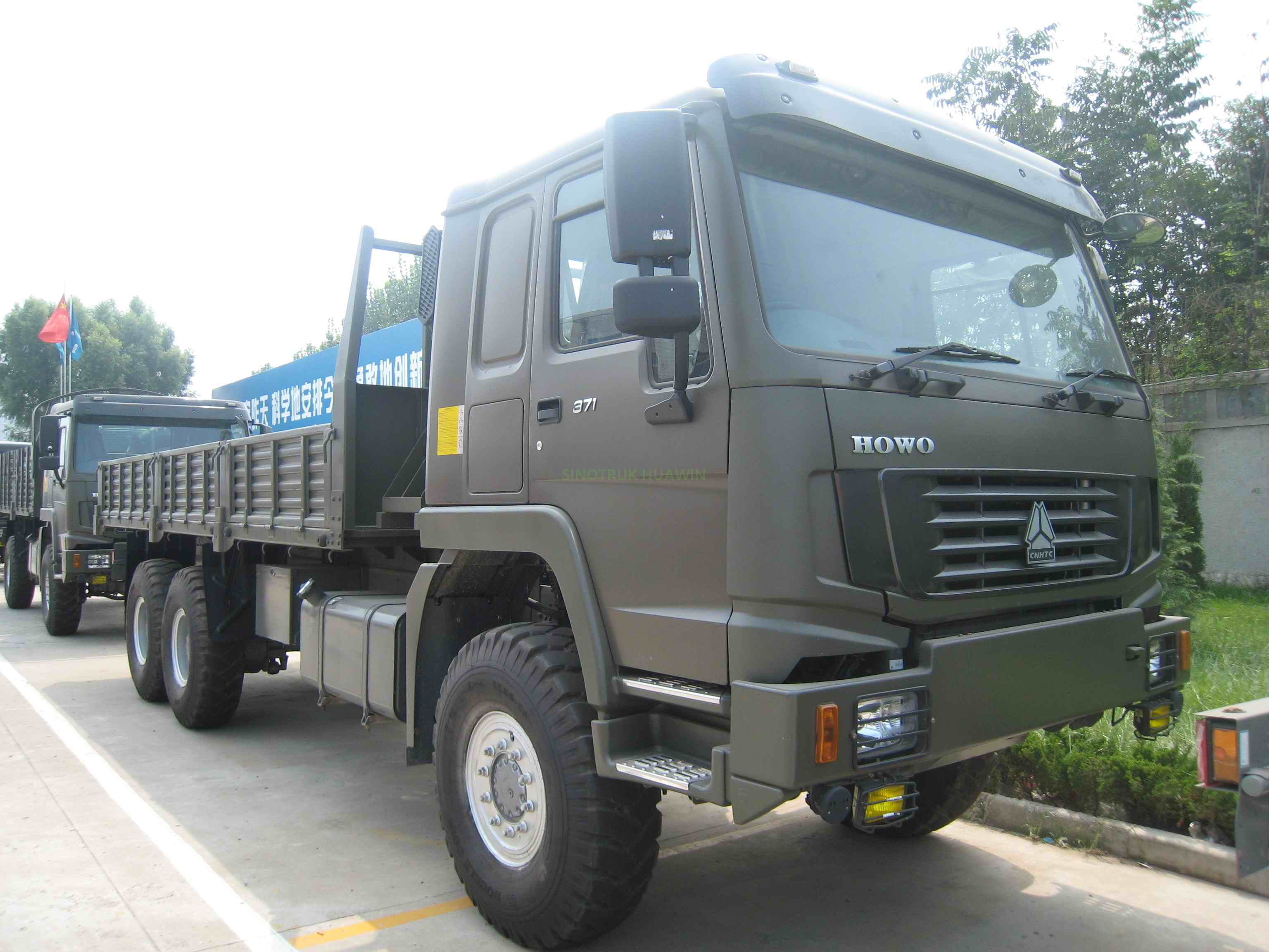 HOWO 6x6 All-wheel Drive Cargo Truck