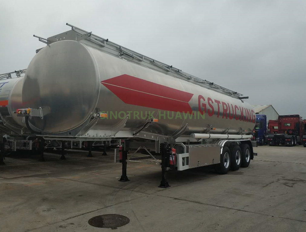 SINOTRUK 3 Axles Aluminium Alloy Fuel Tanker نصف مقطورة