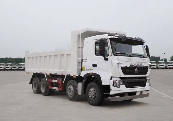 howo a7 شاحنة تفريغ