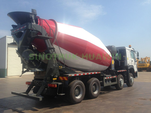 شاحنة خلط الخرسانة HOWO 8X4 14CBM