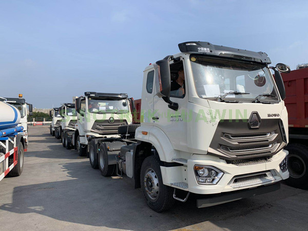شاحنة جرار SINOTRUK HOWO E7G 6x4 لأفريقيا