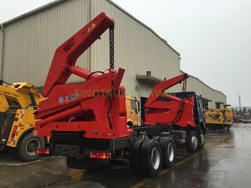 SINOTRUK HOWO 8x4 Side Crane Truck لحمل حاوية 20 قدم