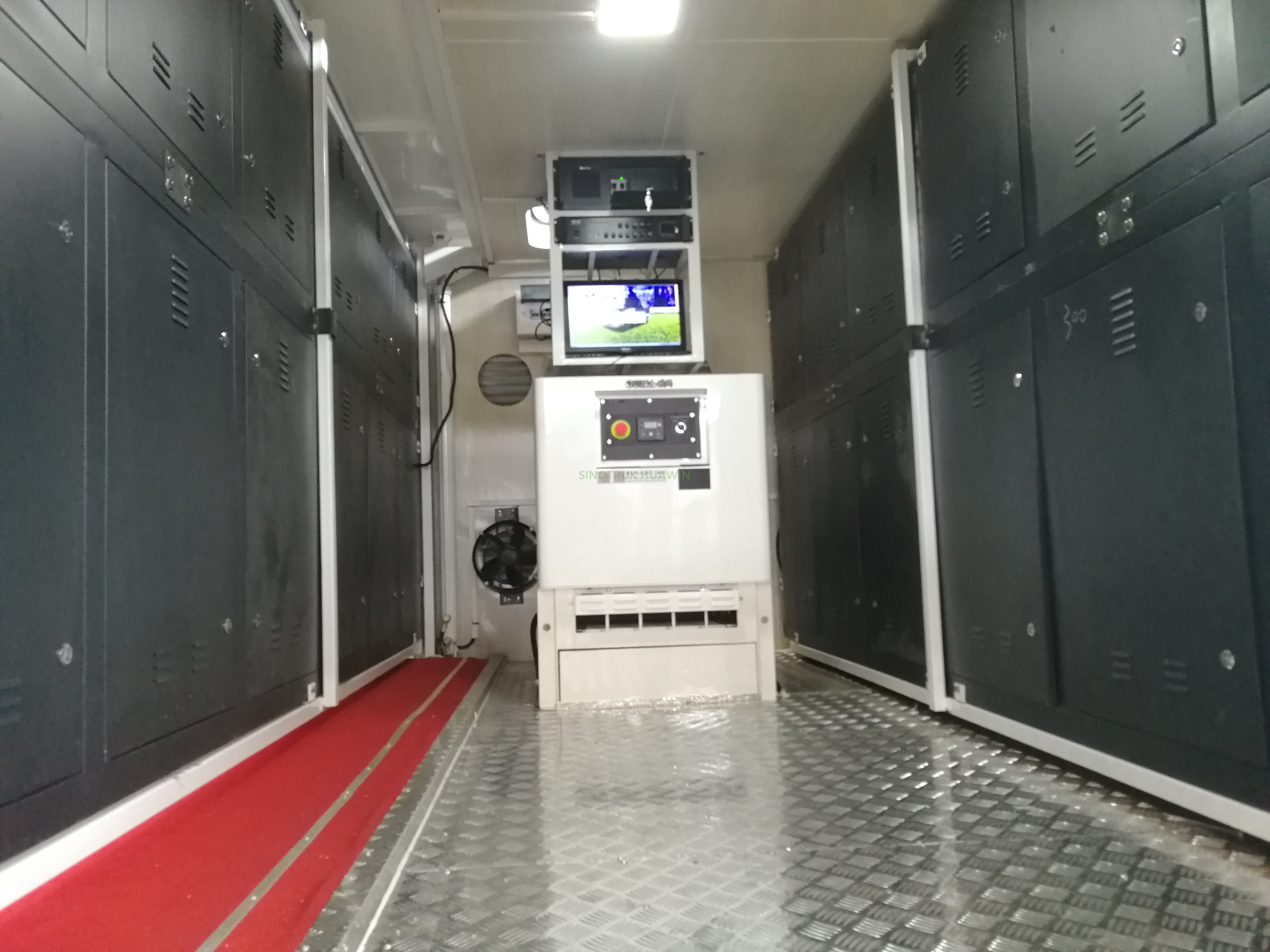 SINOTRUK 4x2 Advertising LED Truck