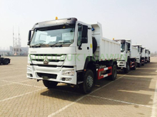Sinotruck HOWO 4X2 شاحنة قلابة متوسطة