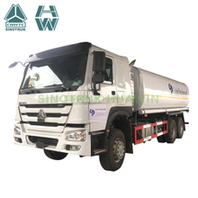SINOTRUK HOWO 6X4 شاحنة صهريج زيت خزان الوقود