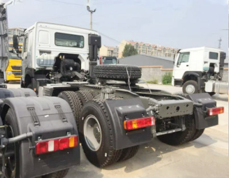 HOWO 6X4 420HP جرار