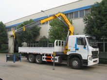SINOTRUK HOWO A7 6x4 Crane Truck مع XCMG 14T Crane