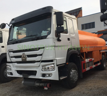 SINOTRUK HOWO 4X2 خزان وقود 12000 لتر شاحنة