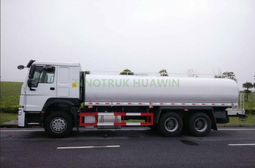 ساينو تراك HOWO 6X4 20000 لتر شاحنة رش المياه