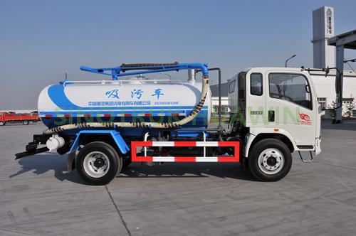 بيع SINOTRUK HOWO Light Truck 4X2 Sewage Suction Truck