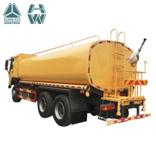 شاحنة رش مياه SINOTRUK 6X4 20000 لتر