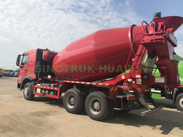 شاحنة خلط الخرسانة SINOTRUK HOWO A7 6X4