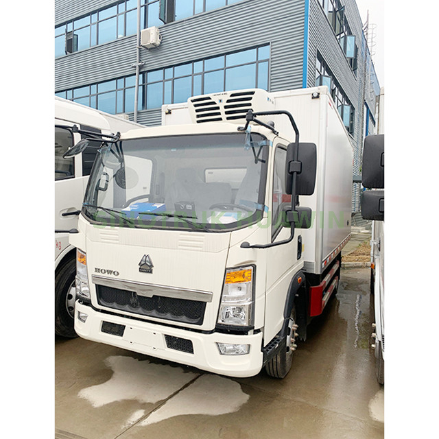 ثلاجة HOWO 4X2 Truck-116HP 4T