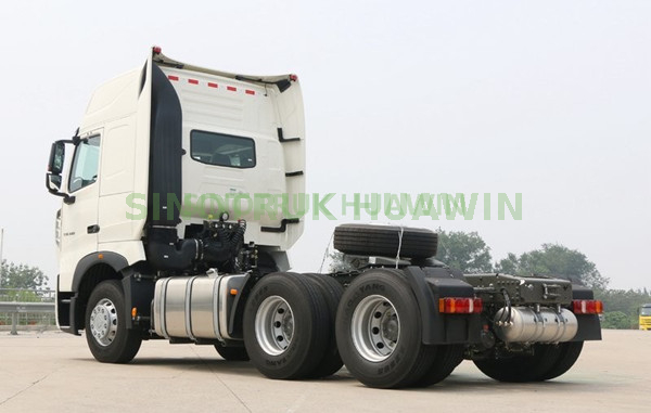 شاحنة جرار SINOTRUK HOWO T7H 6x4 لأفريقيا