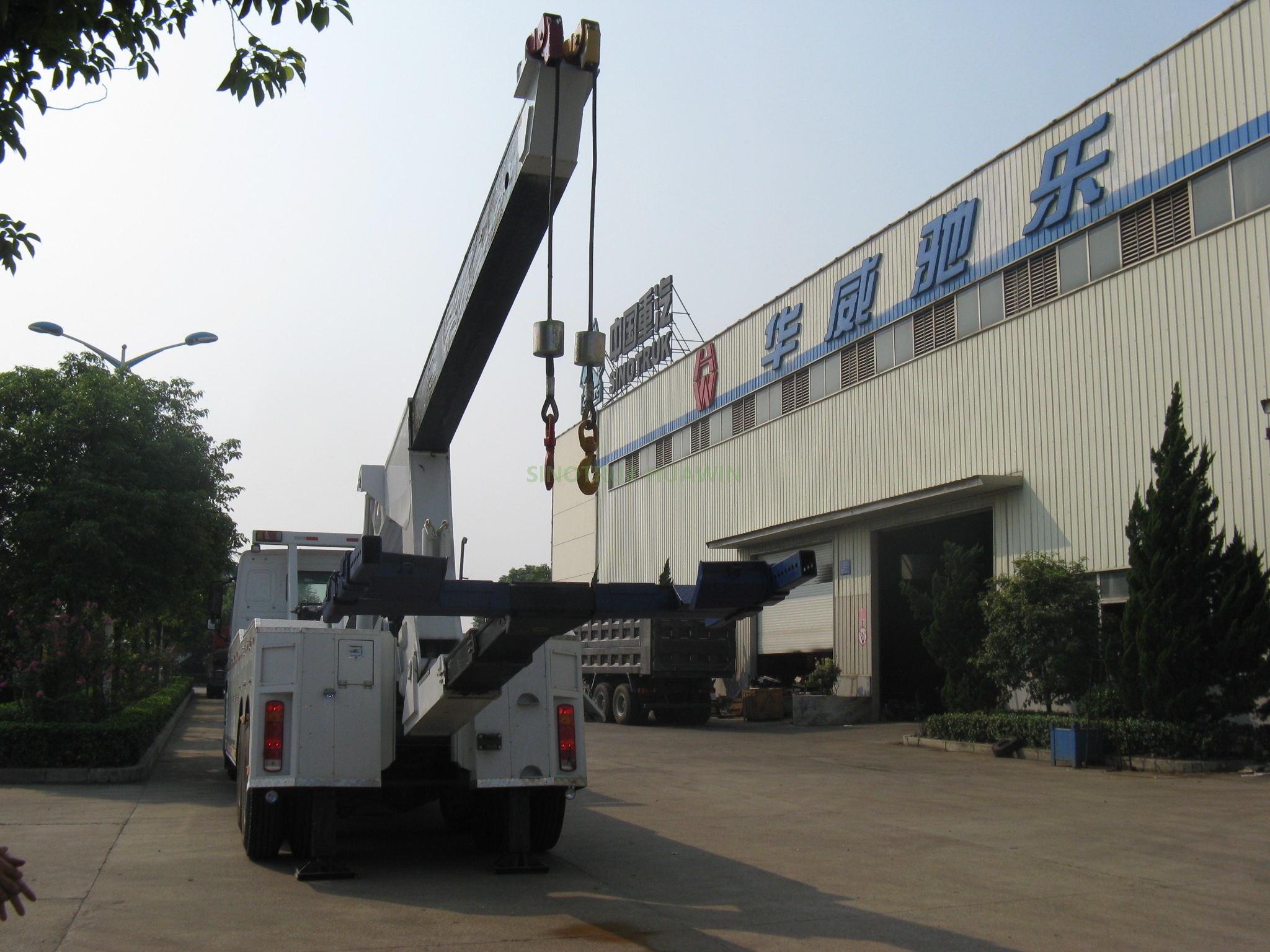 شاحنة هادم HOWO 6X4