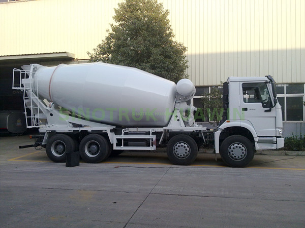 شاحنة خلط الخرسانة HOWO 8X4 14CBM