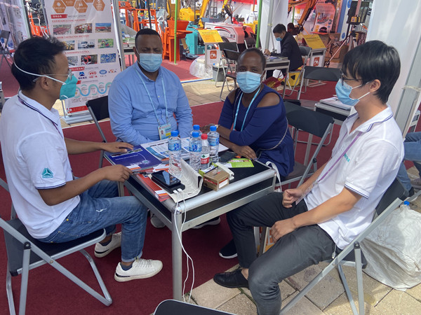 عاد معرض كانتون بنجاح