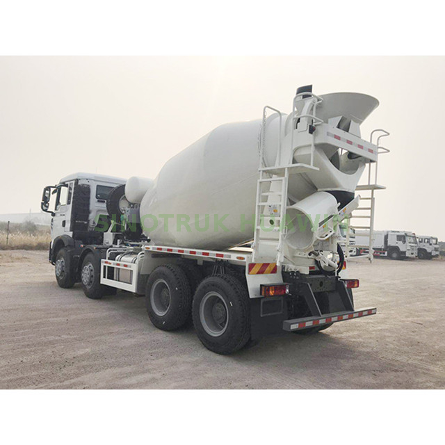 شاحنة خلط الخرسانة HOWO 6X4 -10CBM