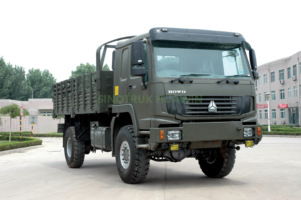 شاحنة بضائع HOWO 4X4 ذات الدفع الرباعي